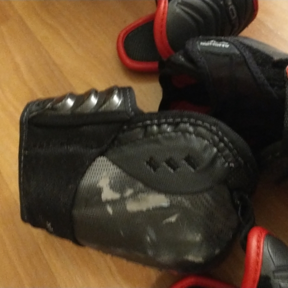 Bauer ice hockey elbow protection pads junior medium - Picture 10 of 12